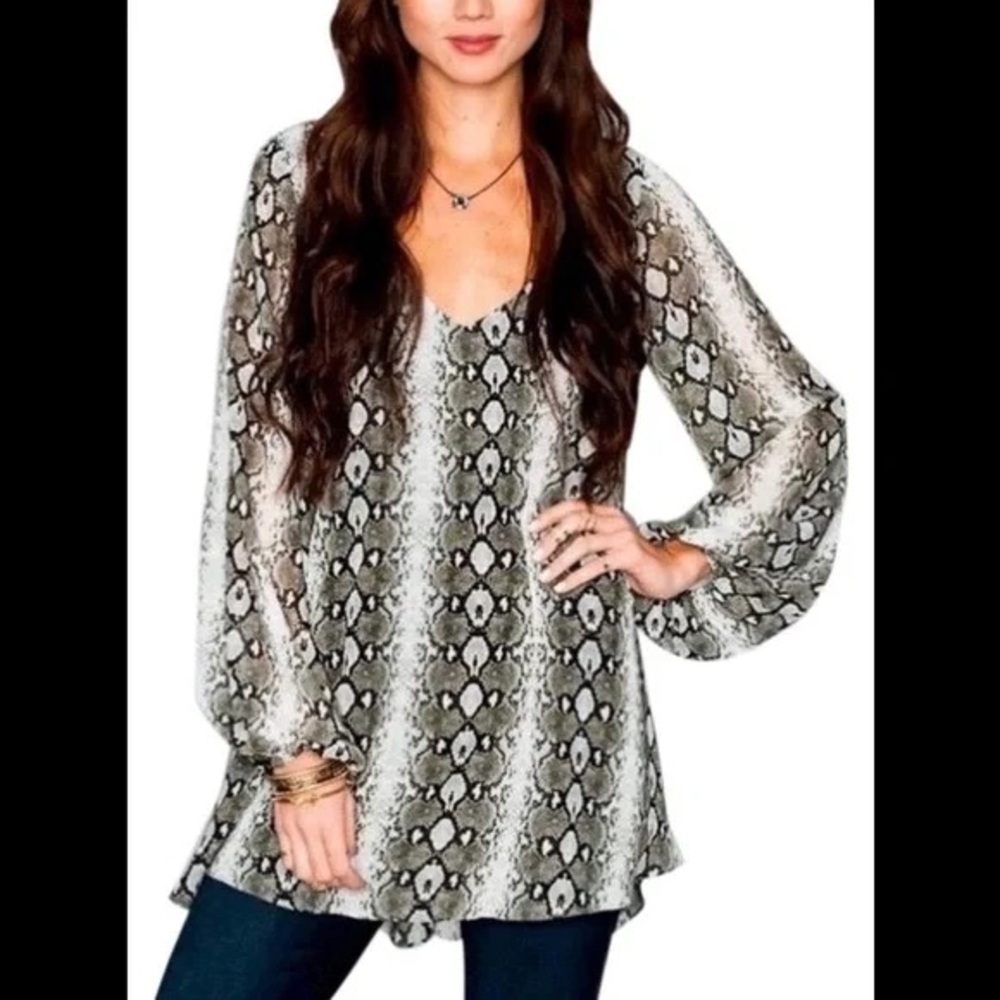 Show me your mumu Donna Michelle python snake print‎  long sleeve tunic Large